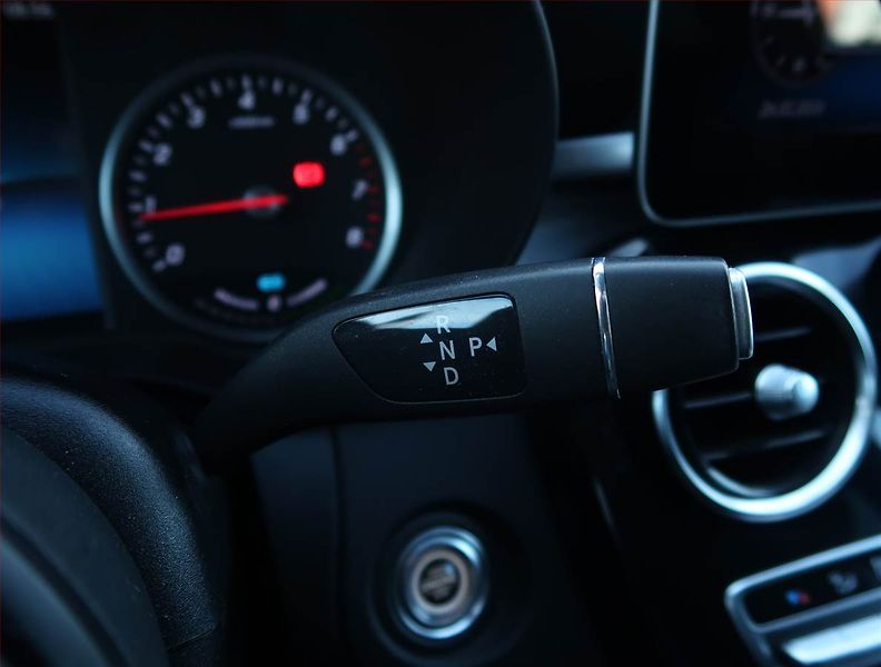 Mercedes-Benz Třídy C (2019) C 200, Automat, Navi, Tempomat - fotka 13 z 24