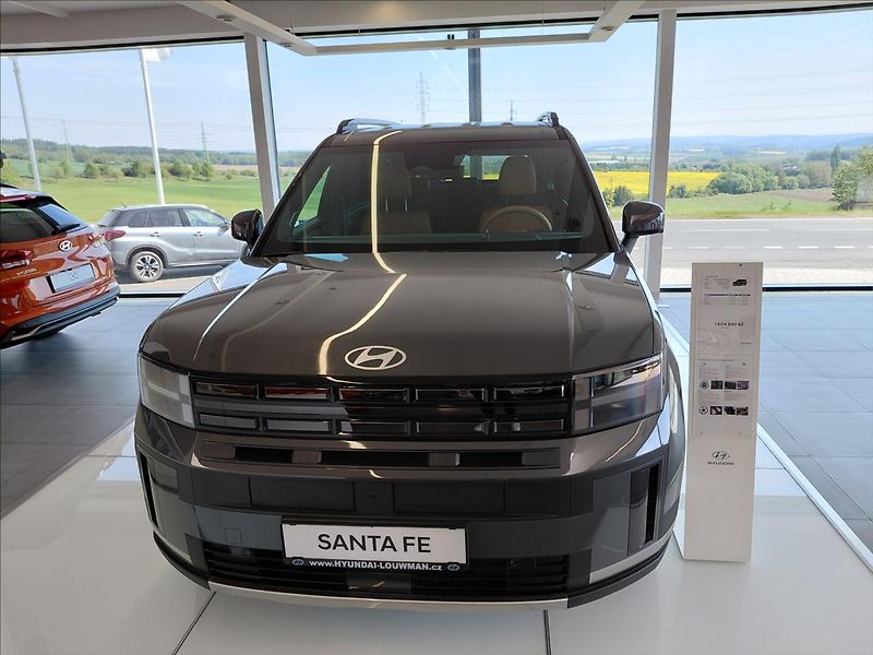 Hyundai Santa Fe (2025) 1,6 T-GDI PHEV 4WD STL PREM - fotka 2 z 17