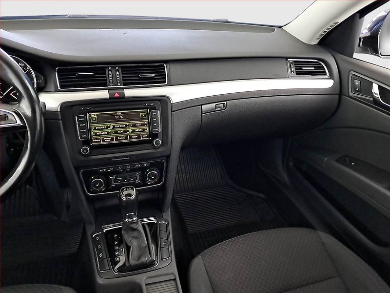 Škoda Superb (2014) 2.0 TDI, Automat, Navi, Xenony - fotka 8 z 19
