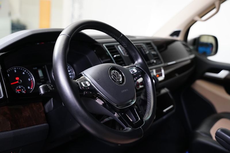Volkswagen Multivan - fotka 14 z 30