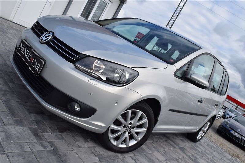Volkswagen Touran 1,4 i 103KW AUTOMAT TAŽNÉ NAVI - fotka 1 z 44