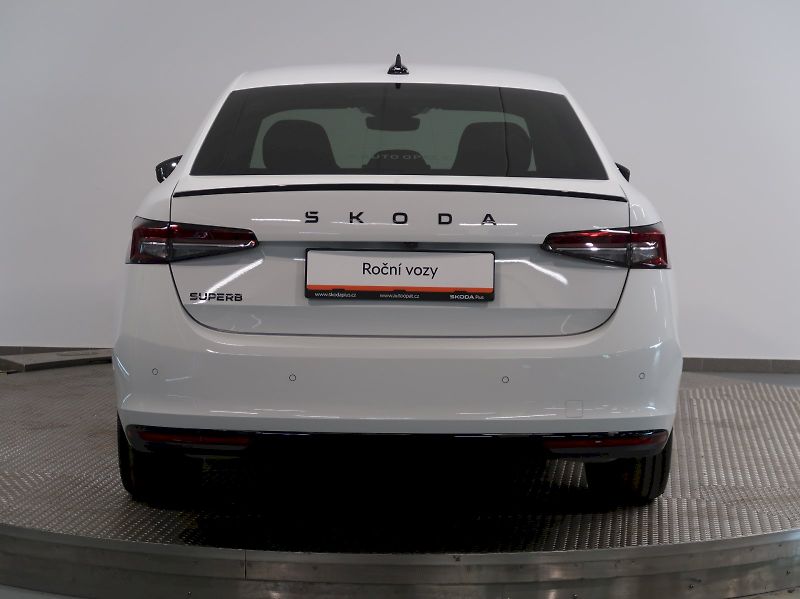 Škoda Superb (2025) SPORTLINE 2.0TSI 195KW DSG WEB - fotka 9 z 46