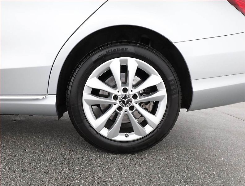 Mercedes-Benz Třídy C (2018) Avantgarde C 220 d 4MATIC - fotka 20 z 20