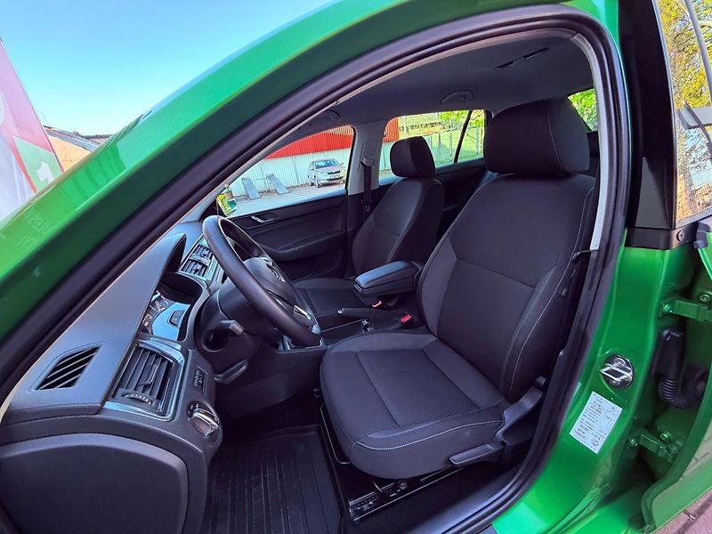 Škoda Rapid 1.2 TSi Ambition Fresh, ČR - fotka 13 z 21