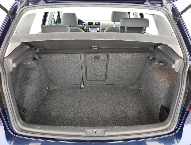 Volkswagen Golf (2006) 1.6, Serv.kniha, po STK - fotka 14 z 14