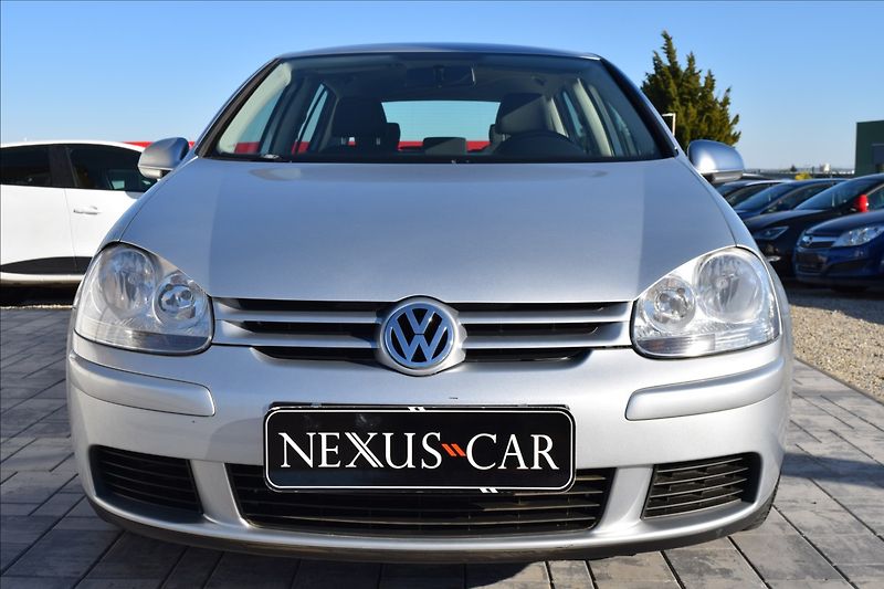 Volkswagen Golf 1,4 i 59KW NOVÁ STK ALU - fotka 2 z 35