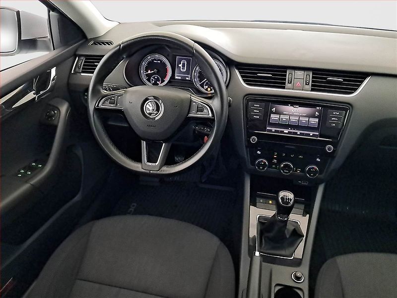 Škoda Octavia (2019) 1.5 TSI, Tempomat - fotka 7 z 16