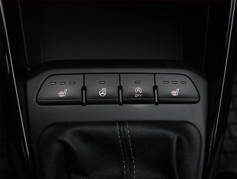 Kia Stonic (2018) 1.4 CVVT, Serv.kniha, Navi - fotka 12 z 17