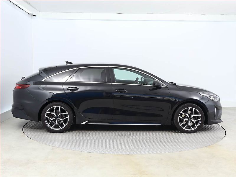 Kia Pro_Ceed (2020) GT-Line 1.4 T-GDI, ČR,1.maj - fotka 6 z 19
