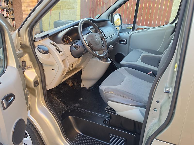 Renault Trafic 2.0dCi 84kW 9-MÍST*AC*TAŽNÉ* - fotka 10 z 42