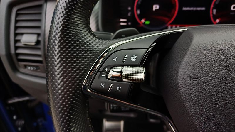 Škoda Kodiaq SPORTLINE TDI 147kW WEBASTO-ČR - fotka 30 z 50