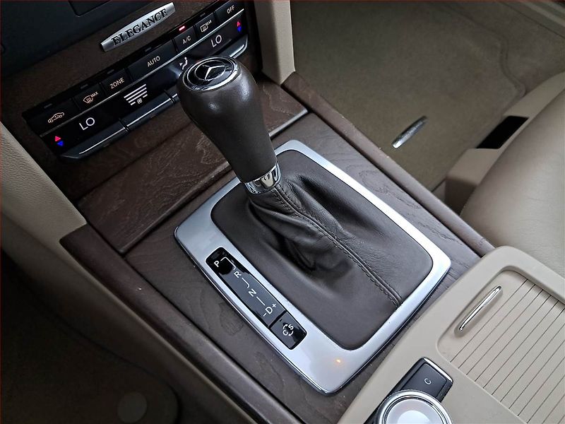 Mercedes-Benz Třídy E (2009) E 220 CDI, Automat, Kůže, Navi - fotka 16 z 20