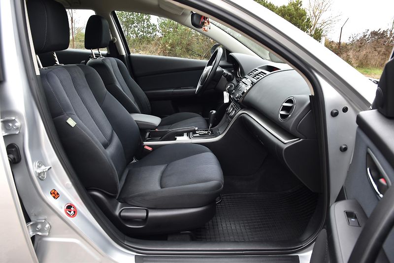 Mazda 6 MZR 2.0 DISI A/T,KLIMA,TEMP,AL - fotka 31 z 39