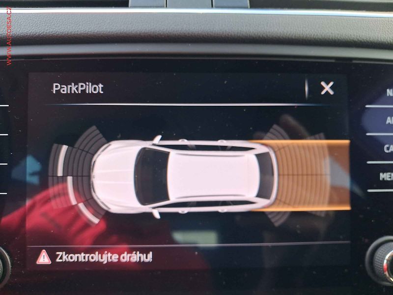 Škoda Octavia (2017) 2.0 TDi, Drive, DSG, LED - fotka 19 z 21