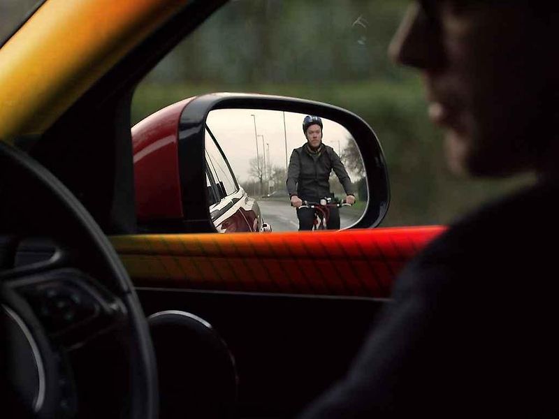 Technologie Bike Sense má zabránit zejména střetům s cyklisty.