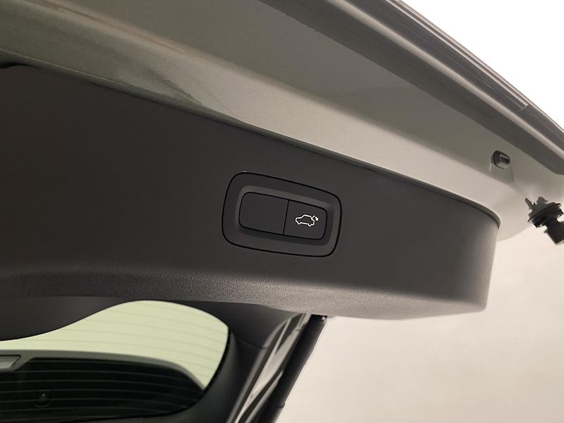 Lynk & Co 01 (2025) MORE PHEV AUT CZ 1.maj - fotka 22 z 89