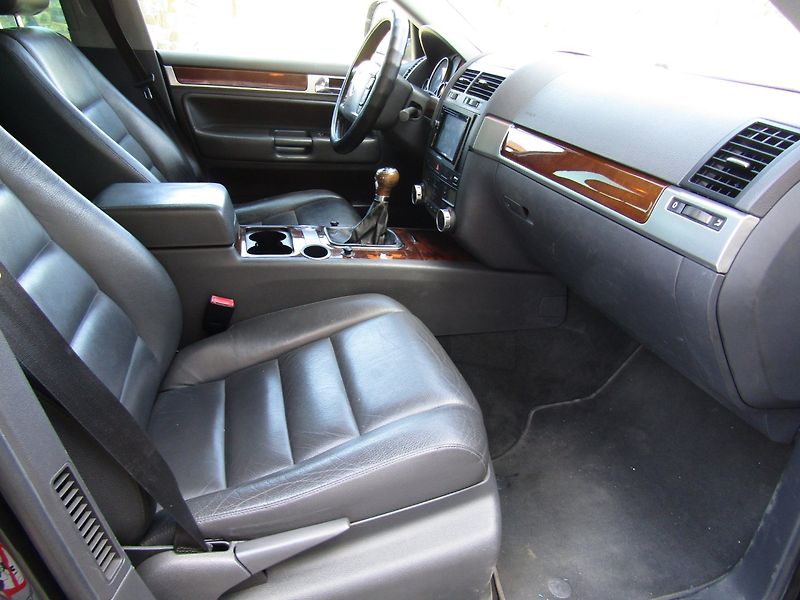 Volkswagen Touareg (2007) 2.5 TDI 128kW - fotka 26 z 33