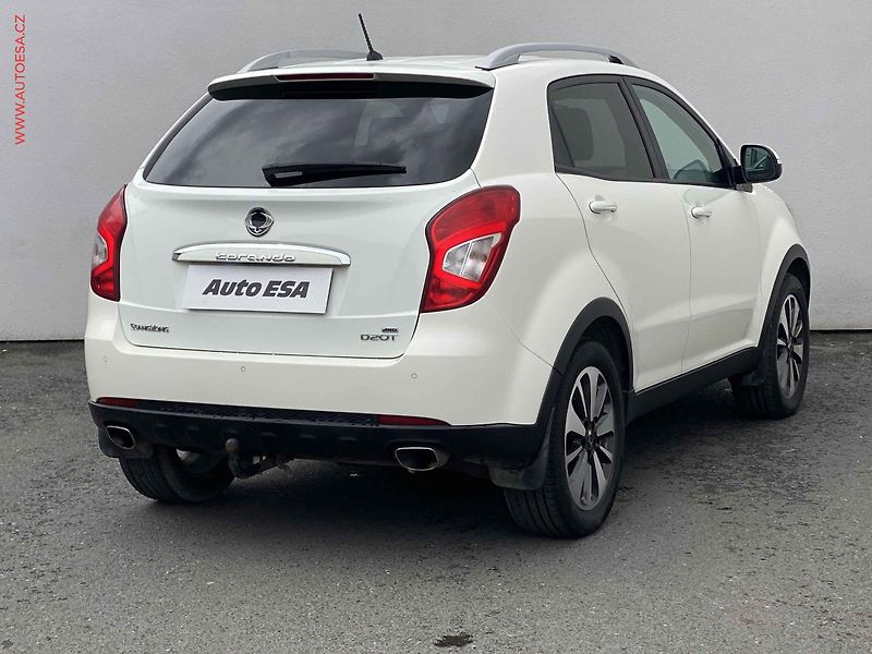 SsangYong Korando (2015) 2.0 TD 4x4, AT, TZ, kůže - fotka 4 z 16