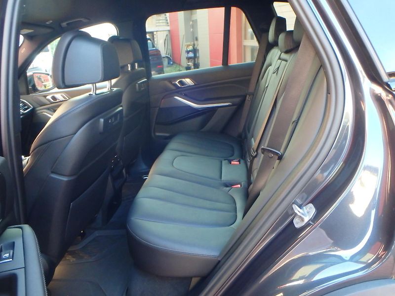 BMW X5 (2022) 45e, xDrive, Laser , TZ - fotka 16 z 20