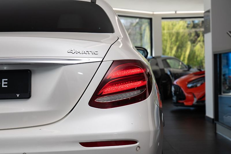 Mercedes-Benz Třídy E 4MATIC Burmester/ventilace - fotka 21 z 21