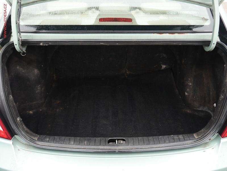 Hyundai Accent (2007) 1.5 CRDi, 1.maj,ČR, TZ, park - fotka 7 z 16