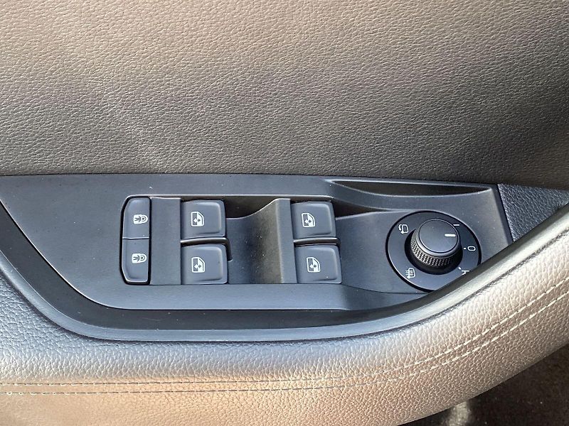 Škoda Superb (2021) Combi 1.4 TSI iV DSG Style - fotka 11 z 36