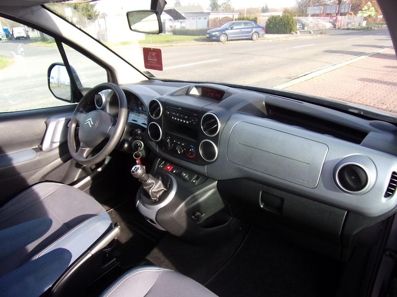 Citroën Berlingo (2009) 1,6i KLIMA VÝHŘEV  - fotka 28 z 31
