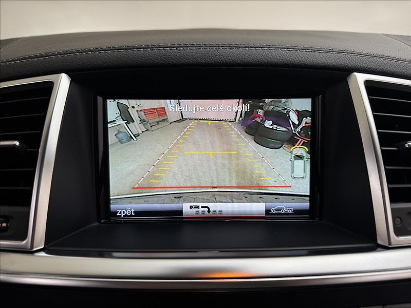 Mercedes-Benz GL 3,0 7-MÍST H/K PANO NZTOP TZ - fotka 23 z 53