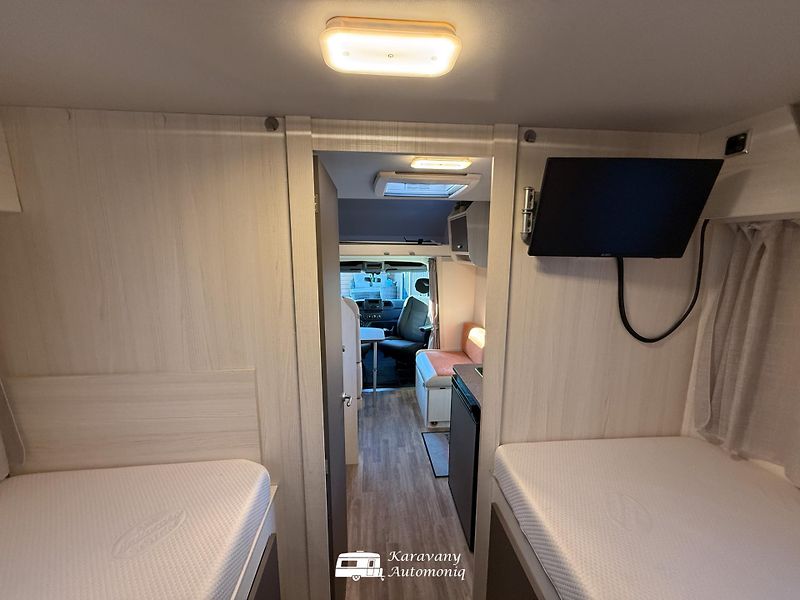 Ahorn Ostatní (2022) Renault Camp A 690 Markíza - fotka 10 z 32