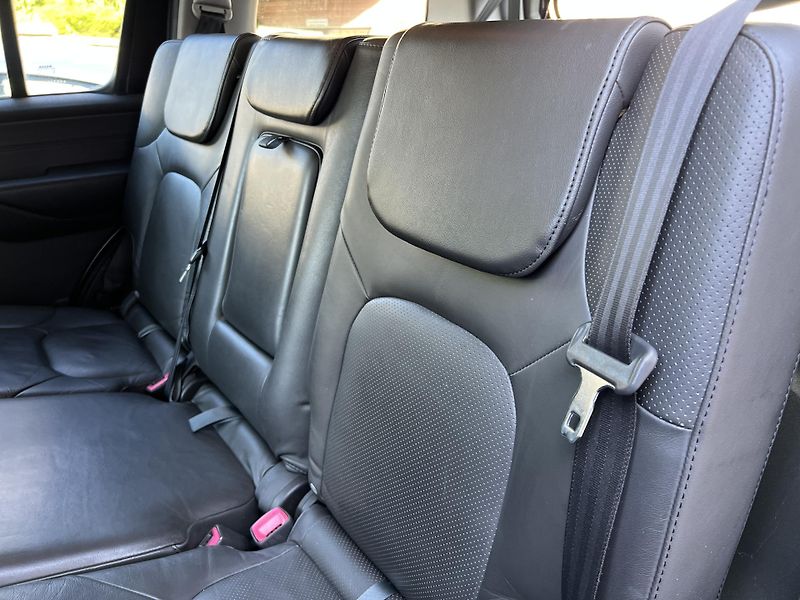 Nissan Pathfinder 2.5DCi 4x4 AUTOMAT 7MÍST  - fotka 26 z 43