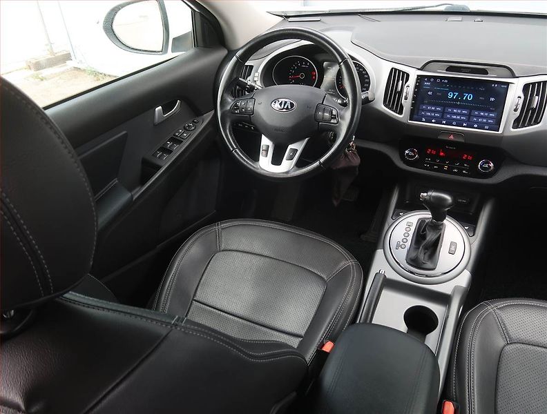 Kia Sportage (2015) 2.0 CRDi, 4X4, Automat - fotka 7 z 18