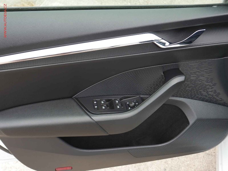 Škoda Octavia (2021) 1.5 TSi, ČR, navi, autoAC - fotka 17 z 18