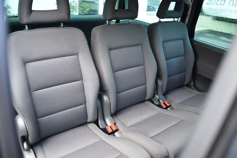 Volkswagen Sharan (2009) 1.9TDI 85kw 4MOTION BUSINESS  - fotka 38 z 43