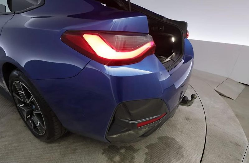 BMW i4 eDrive40 GC Tažné Ambient Kam - fotka 7 z 28