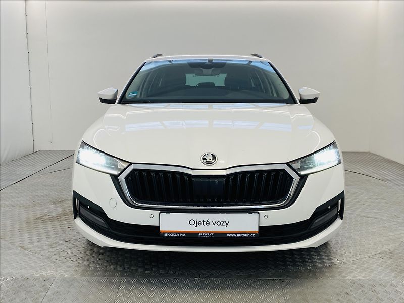 Škoda Octavia 2,0 TDI 110kW Style - fotka 4 z 27