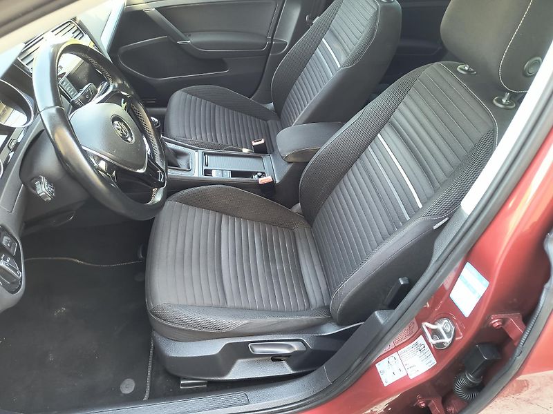 Volkswagen Golf (2014) 1.2 TSI 63KW 4-VÁLEC Z ŘEMENEM - fotka 25 z 66