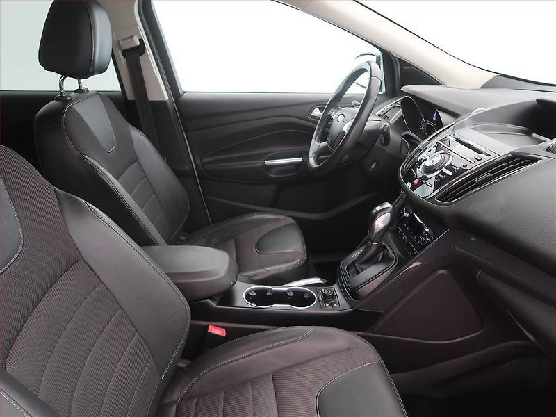 Ford Kuga (2013) Titanium 2.0 TDCi, 4X4 - fotka 9 z 17