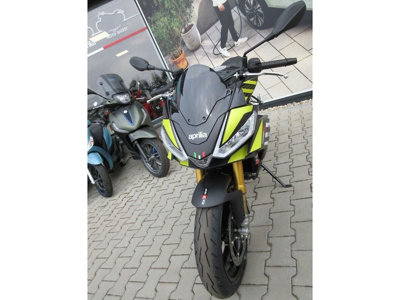 Aprilia (2026) Tuono 660 Factory e5+ - fotka 7 z 13