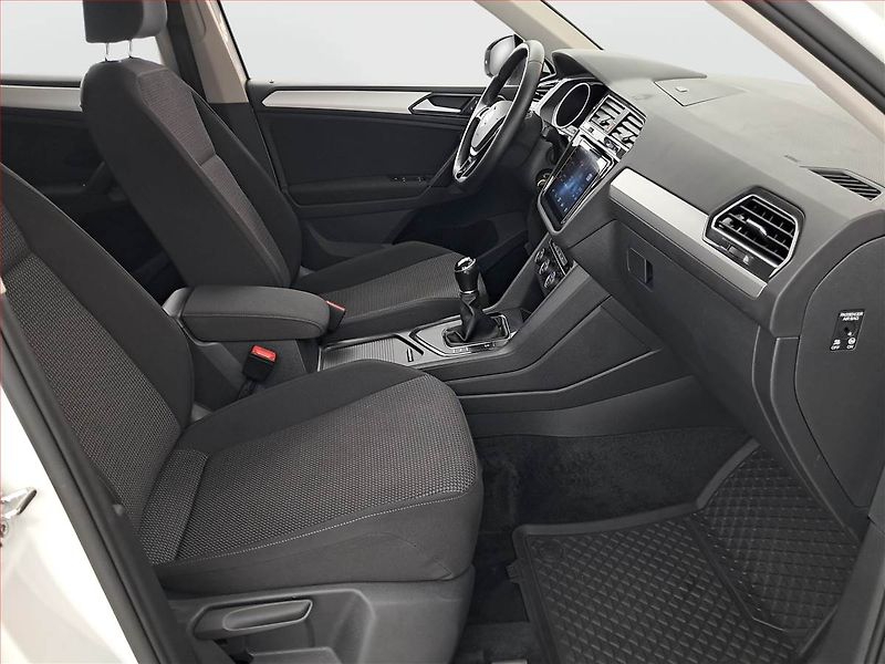Volkswagen Tiguan (2017) 1.4 TSI, Park. senzory - fotka 9 z 18