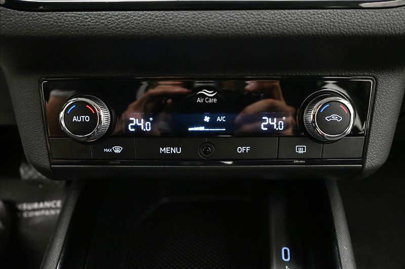 Škoda Scala 1,0 TSI 81 kW DSG Ambition Zár - fotka 21 z 30