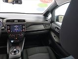Nissan Leaf (2021) 40 kWh, SoH 90%, Automat - náhled 8