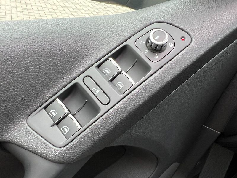 Volkswagen Tiguan (2013) 2.0TDi 103kW Sport & Style - fotka 21 z 43