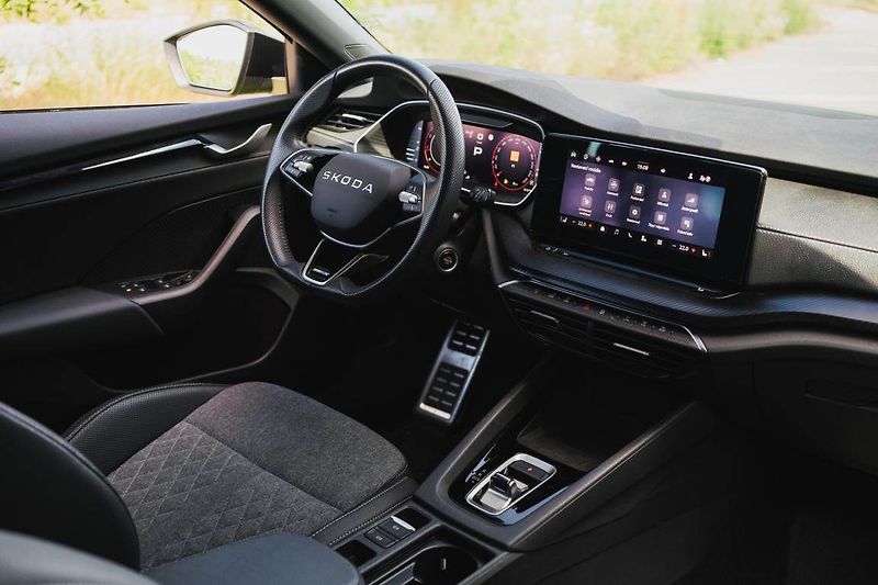 Škoda Octavia (2025) 2.0 TDI, Sportline - fotka 3 z 31
