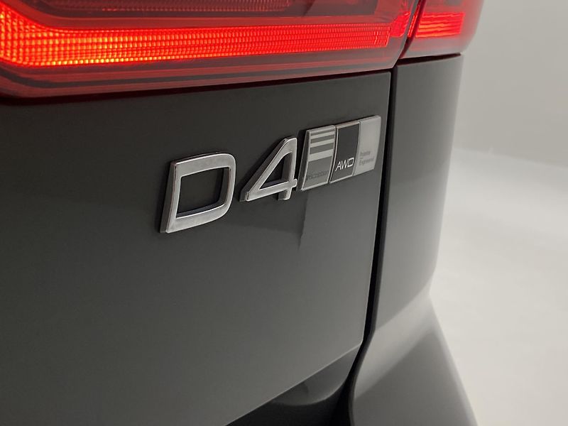 Volvo XC60 D4 AWD INSCRIPTION AUT  - fotka 33 z 45