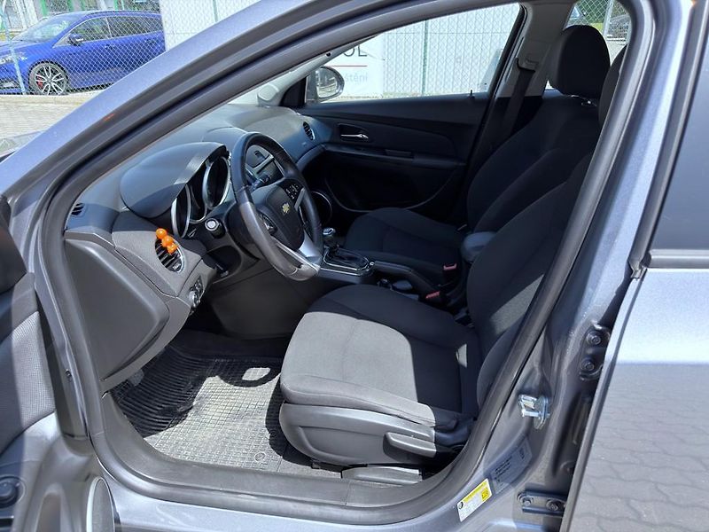 Chevrolet Cruze 1.7 TD 96 kW servisní knížka - fotka 6 z 15