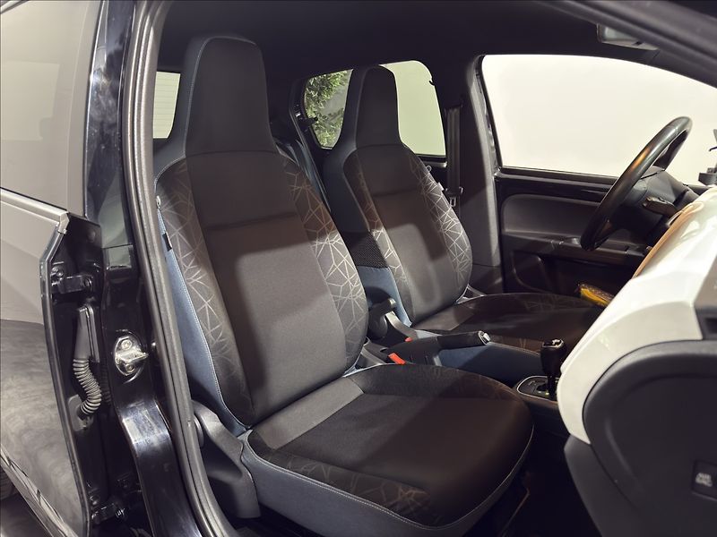 Škoda Citigo 1,0   MPI FUN AUTOMAT VÝHŘEV - fotka 24 z 32