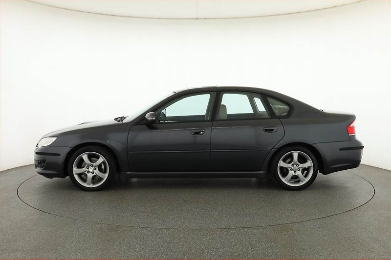 Subaru Legacy (2010) 2.0 D, 4X4, nová STK - fotka 3 z 19