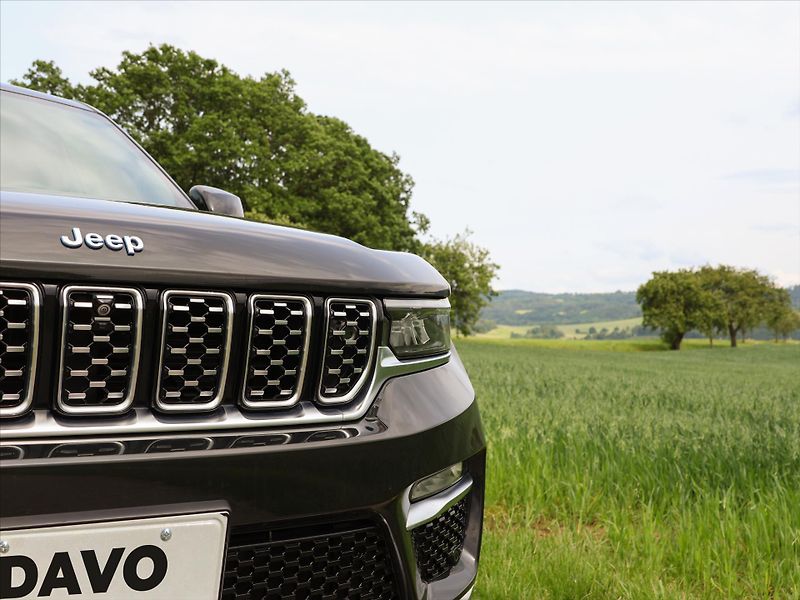 Jeep Grand Cherokee 2,0 4xe Summit Plug-In CZ DPH - fotka 45 z 90