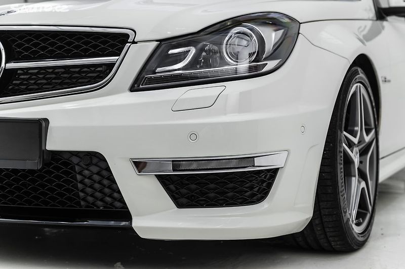 Mercedes-Benz Třídy C 63AMG Coupe*krásný stav*Servis - fotka 24 z 50