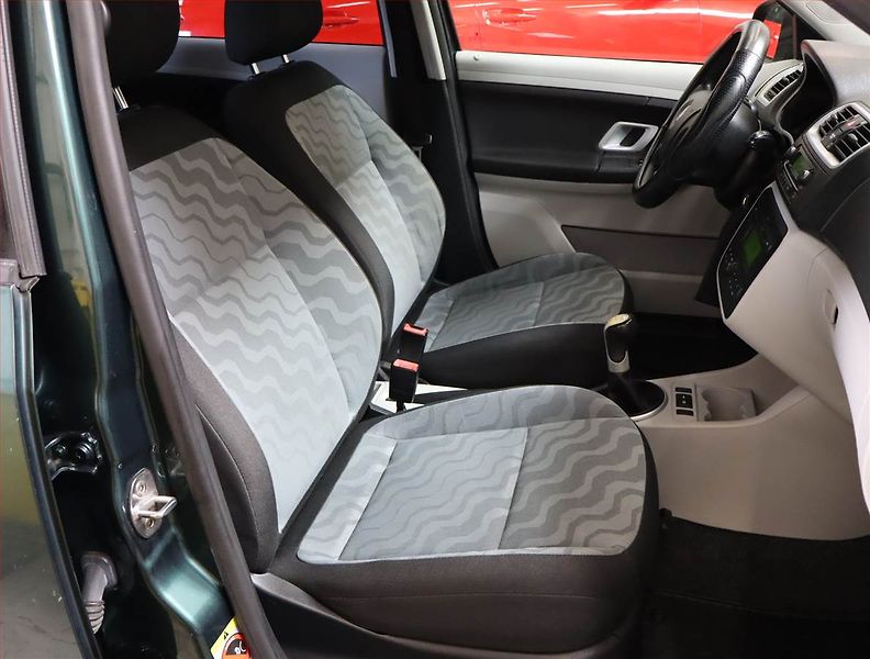 Škoda Fabia (2008) 1.4 16V, Tempomat - fotka 8 z 17